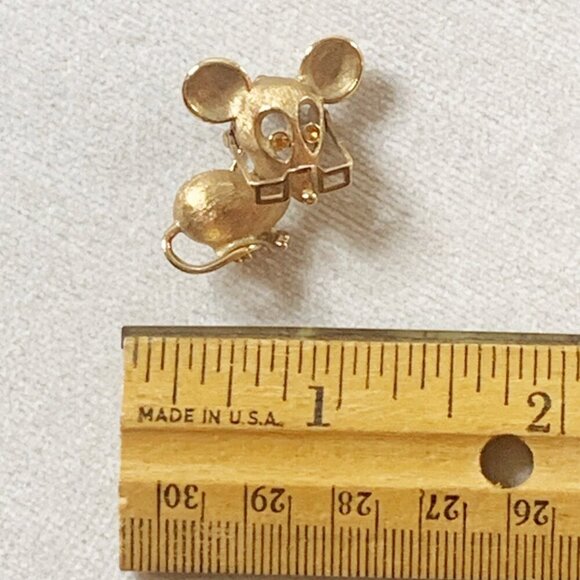 Vintage AVON Mouse w/Glasses & Amber Rhinestone Eyes Gold Tone Brooch Lapel Pin - Picture 4 of 6